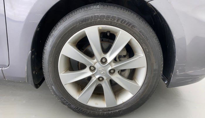 2013 Hyundai Verna FLUIDIC 1.6 SX VTVT, Petrol, Manual, 28,757 km, Right Front Wheel