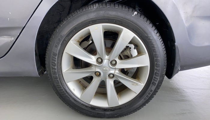 2013 Hyundai Verna FLUIDIC 1.6 SX VTVT, Petrol, Manual, 28,757 km, Left Rear Wheel