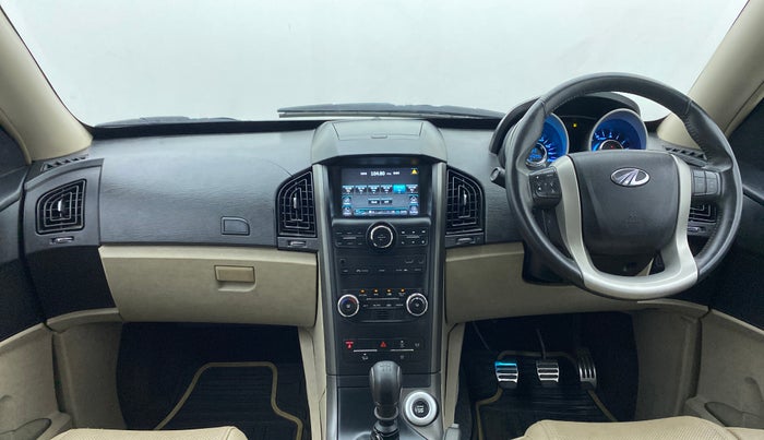 2015 Mahindra XUV500 W10 FWD, Diesel, Manual, 44,065 km, Dashboard