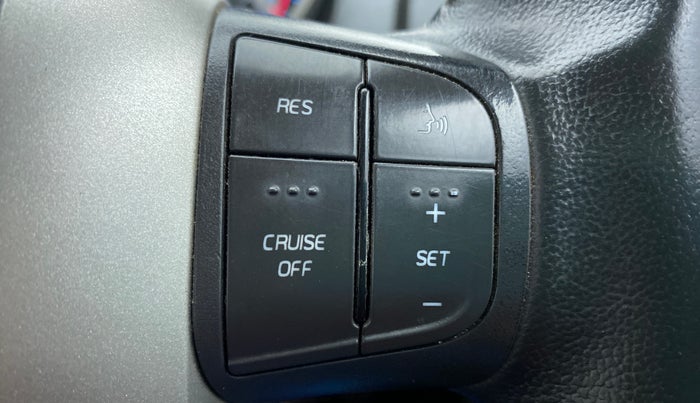 2015 Mahindra XUV500 W10 FWD, Diesel, Manual, 44,065 km, Adaptive Cruise Control