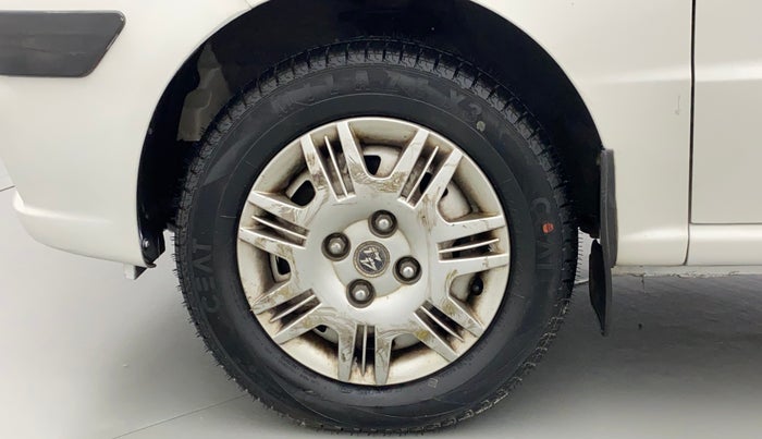 2014 Hyundai Santro Xing GL PLUS, Petrol, Manual, 39,876 km, Left Front Wheel