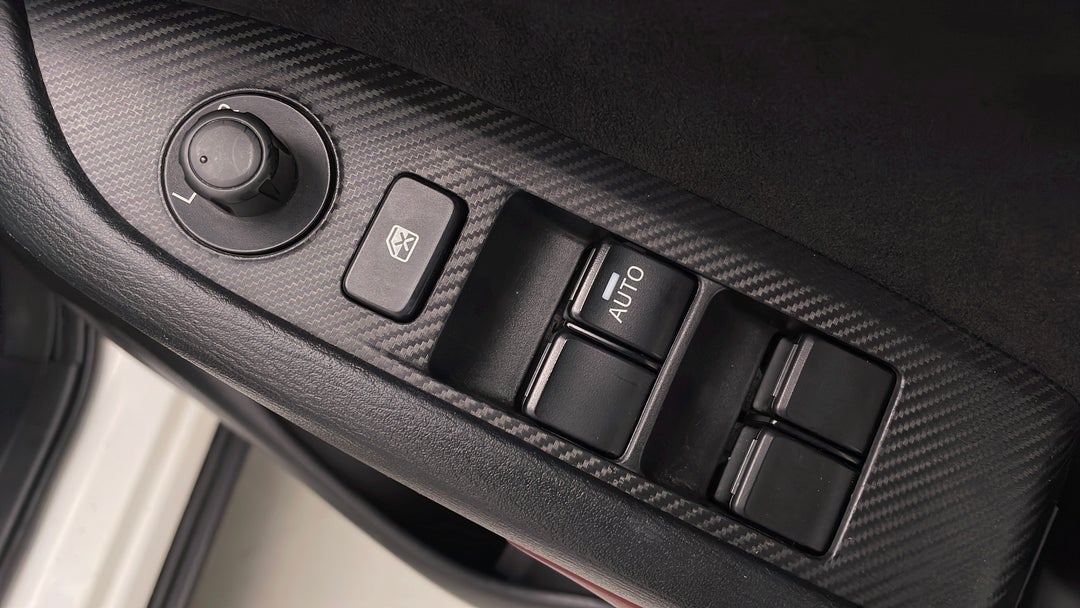 2015 Mazda CX-3 Akari (fwd), Automatic, 111719 km, Drivers Side Door Panel Controls