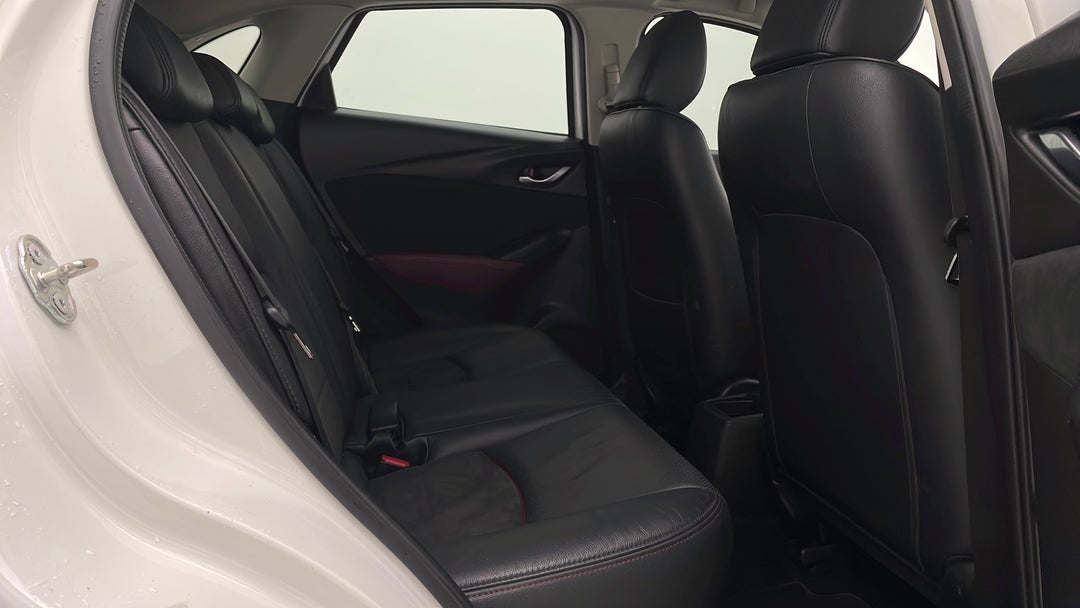 2015 Mazda CX-3 Akari (fwd), Automatic, 111719 km, Right Side Rear Door Cabin View
