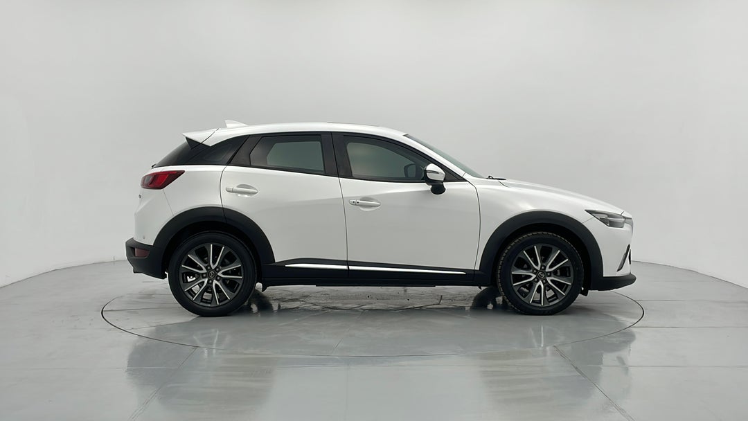 2015 Mazda CX-3 Akari (fwd), Automatic, 111719 km, Right Side View