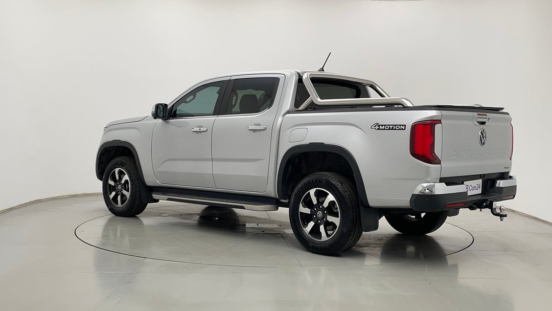 Left Back Diagonal (45- Degree) View