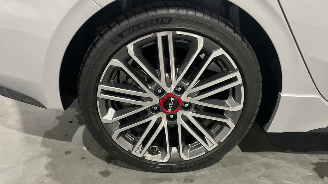 2024 Kia Cerato Gt, Automatic, 7617 km, Right Rear Wheel