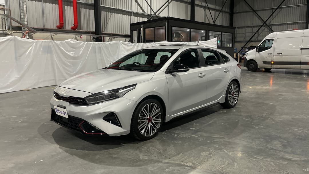 2024 Kia Cerato Gt, Automatic, 7617 km, Left Front Diagonal (45- Degree) View