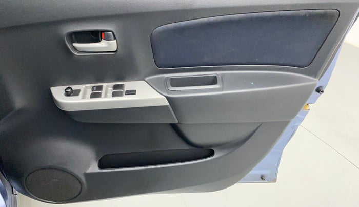 2011 Maruti Wagon R 1.0 VXI, Petrol, Manual, 60,953 km, Driver Side Door Panels Control