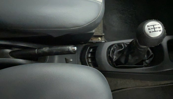 2011 Maruti Wagon R 1.0 VXI, Petrol, Manual, 60,953 km, Gear Lever