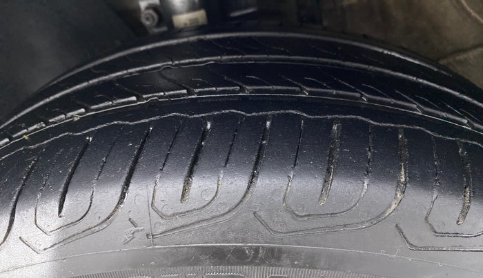 2018 Skoda Rapid 1.5 TDI MT AMBITION, Diesel, Manual, 94,579 km, Left Front Tyre Tread