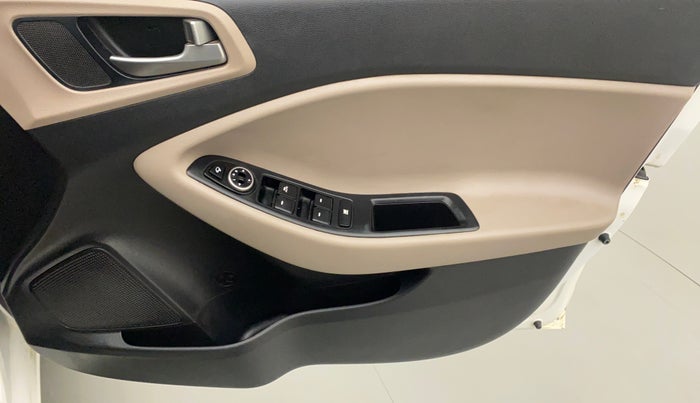 2015 Hyundai Elite i20 ASTA 1.2 (O), Petrol, Manual, 99,791 km, Driver Side Door Panels Control