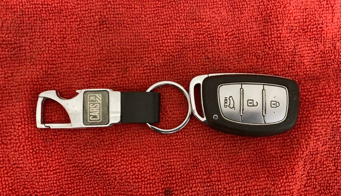 2015 Hyundai Elite i20 ASTA 1.2 (O), Petrol, Manual, 99,791 km, Key Close Up