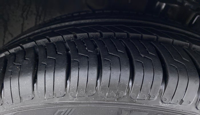 2017 Tata TIGOR XZ 1.2 REVOTRON OPT, Petrol, Manual, 65,590 km, Right Front Tyre Tread