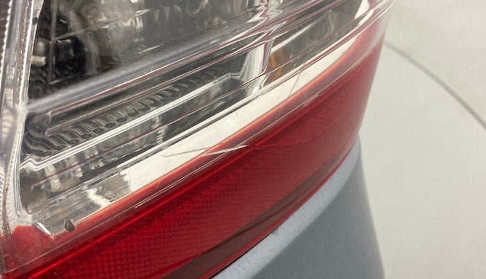 2016 Toyota Etios G, Petrol, Manual, 31,073 km, Right tail light - Minor damage