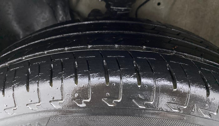 2018 Maruti IGNIS DELTA 1.2, Petrol, Manual, 13,555 km, Left Front Tyre Tread