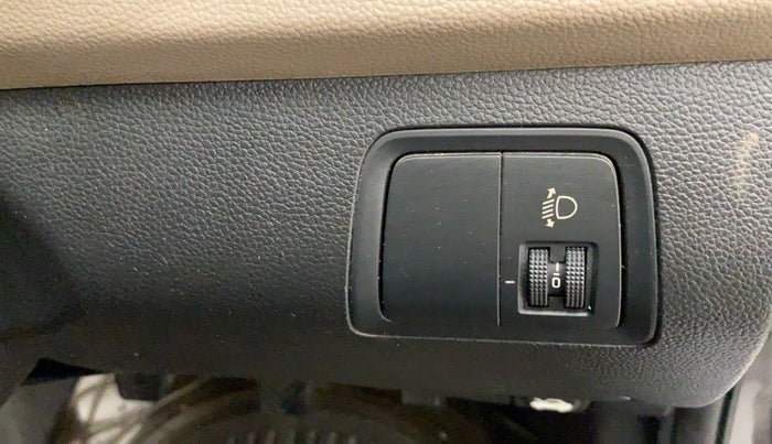 2015 Hyundai Elite i20 MAGNA 1.2, Petrol, Manual, 38,860 km, Dashboard - Headlight height adjustment not working