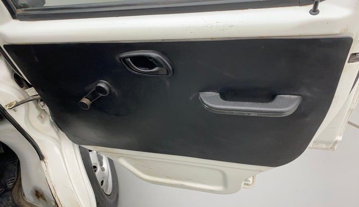 2019 Maruti Eeco 5 STR WITH A/C+HTR, Petrol, Manual, 65,626 km, Driver-side door - Trim has minor damage
