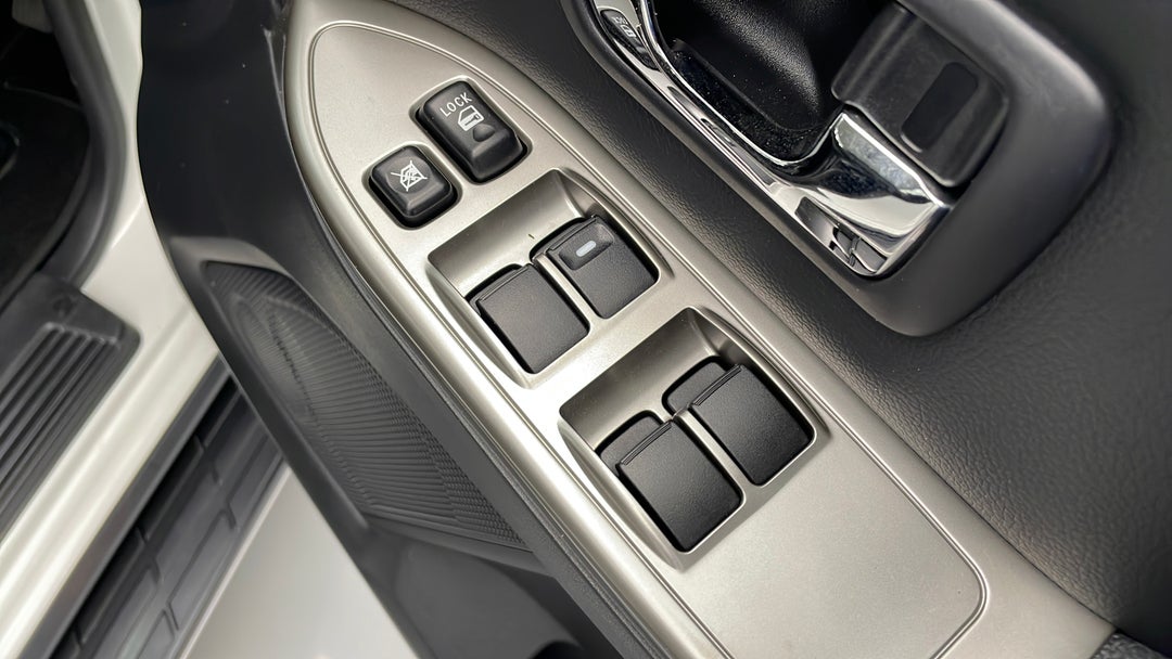 Drivers Side Door Panel Controls