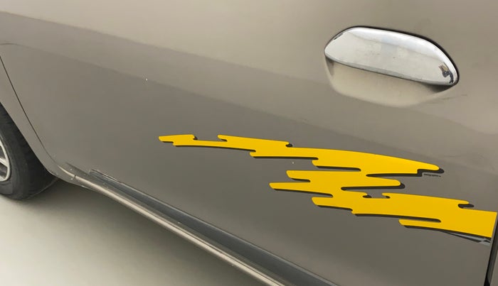 2018 Datsun Go A EPS, Petrol, Manual, 35,700 km, Front passenger door - Minor scratches