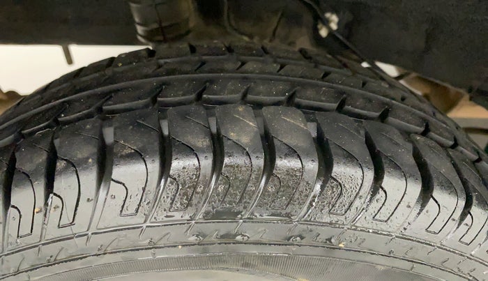 2018 Datsun Go A EPS, Petrol, Manual, 35,700 km, Right Rear Tyre Tread