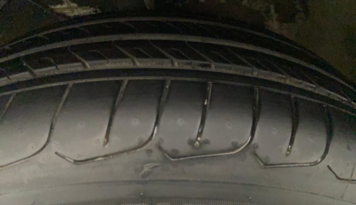 2018 Maruti Baleno DELTA PETROL 1.2, Petrol, Manual, 20,283 km, Left Front Tyre Tread