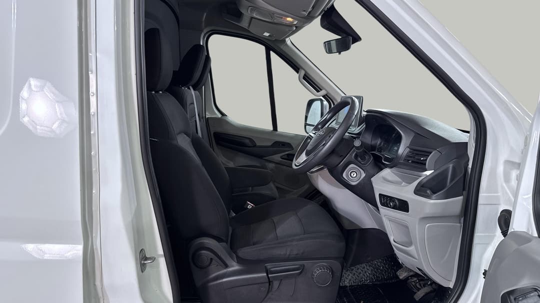2022 LDV Deliver 9 Lwb Mid Roof, Automatic, 33390 km, Right Side Front Door Cabin View