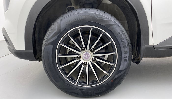 2021 Hyundai VENUE S MT 1.2 KAPPA, Petrol, Manual, 29,818 km, Left Front Wheel