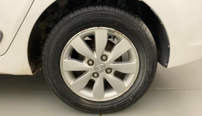 2014 Hyundai Xcent S AT 1.2 (O), Petrol, Automatic, 22,292 km, Left Rear Wheel