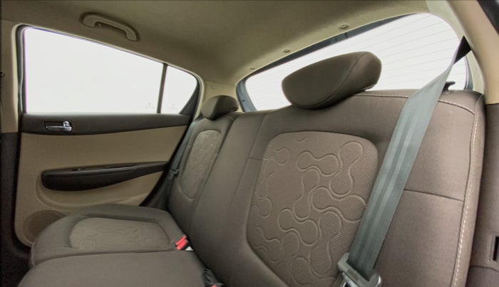 2011 Hyundai i20 ASTA 1.2, Petrol, Manual, 39,659 km, Right Side Rear Door Cabin
