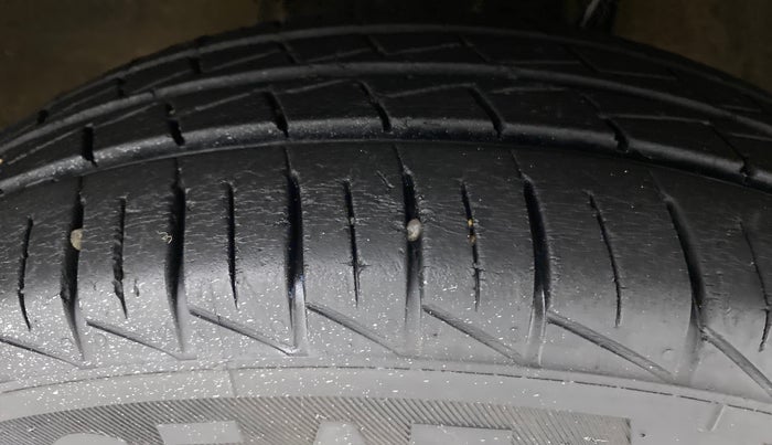 2019 Maruti Alto LXI, Petrol, Manual, 12,182 km, Right Front Tyre Tread