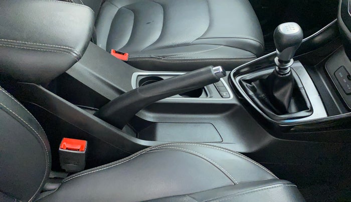 2020 MG HECTOR SMART 2.0 DIESEL, Diesel, Manual, 50,948 km, Gear Lever