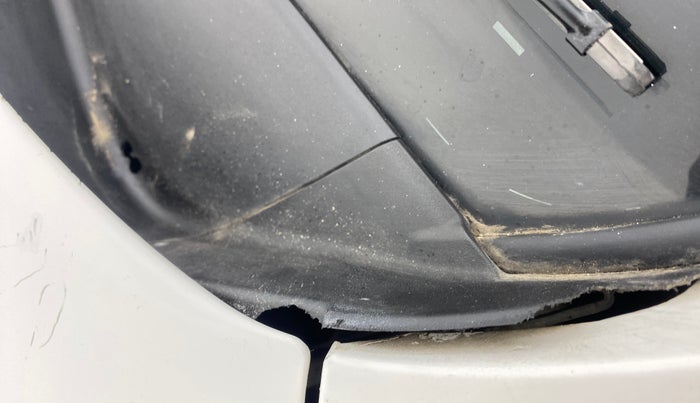 2015 Hyundai Grand i10 SPORTZ 1.2 KAPPA VTVT, Petrol, Manual, 23,308 km, Bonnet (hood) - Cowl vent panel has minor damage