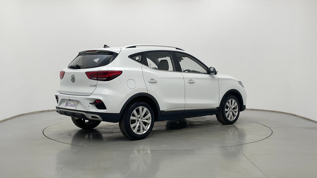 Right Back Diagonal (45- Degree) View