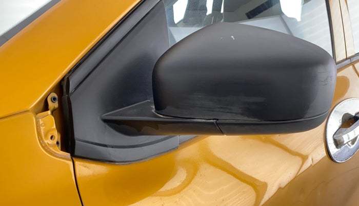 2019 Renault TRIBER RXE MT PETROL, Petrol, Manual, 12,758 km, Left rear-view mirror - Cover has minor damage