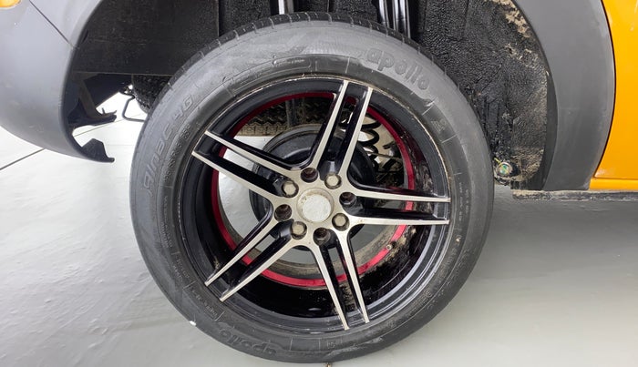 2019 Renault TRIBER RXE MT PETROL, Petrol, Manual, 12,758 km, Right Rear Wheel