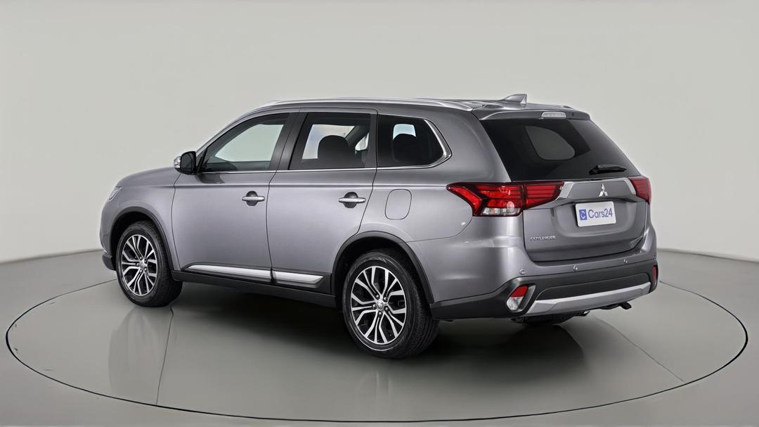 2017 Mitsubishi Outlander Ls (4x2), Automatic, 96690 km, Left Back Diagonal (45- Degree) View