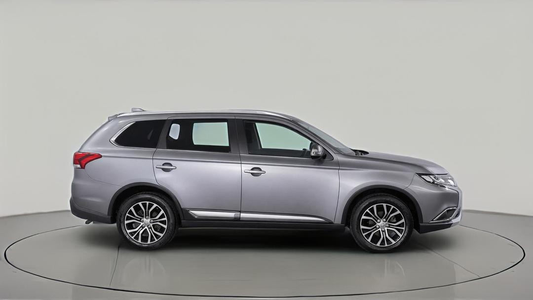 2017 Mitsubishi Outlander Ls (4x2), Automatic, 96690 km, Right Side View