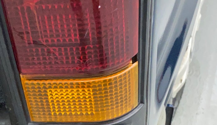 2018 Maruti OMNI E 8 STR, Petrol, Manual, 12,381 km, Right tail light - Minor damage