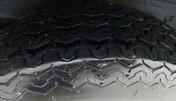 2018 Maruti OMNI E 8 STR, Petrol, Manual, 12,381 km, Right Front Tyre Tread