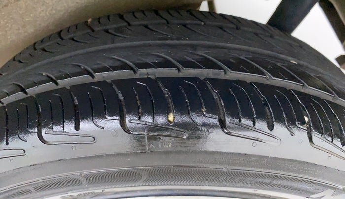 2017 Maruti Wagon R 1.0 VXI, Petrol, Manual, 37,427 km, Left Rear Tyre Tread