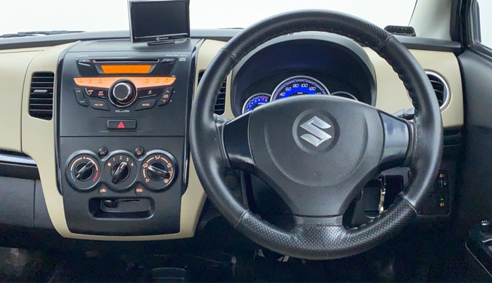 2017 Maruti Wagon R 1.0 VXI, Petrol, Manual, 37,427 km, Steering Wheel Close Up