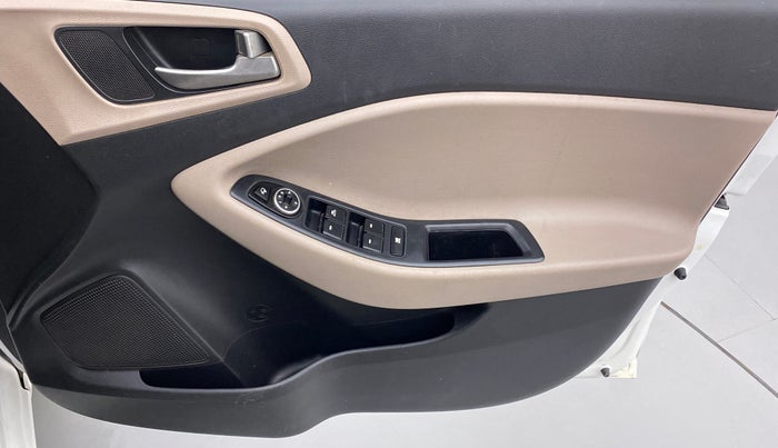 2015 Hyundai Elite i20 SPORTZ 1.2, Petrol, Manual, 69,055 km, Driver Side Door Panels Control