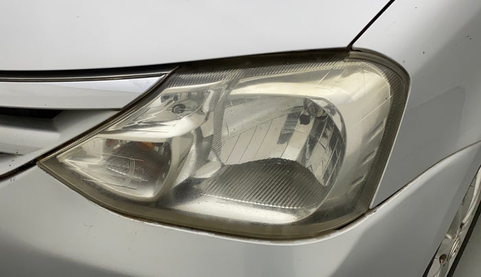 2011 Toyota Etios Liva VX, Petrol, Manual, 35,131 km, Left headlight - Minor scratches