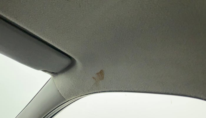 2011 Toyota Etios Liva VX, Petrol, Manual, 35,131 km, Ceiling - Roof lining is slightly discolored