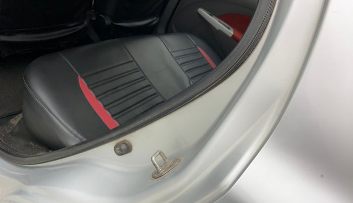 2011 Toyota Etios Liva VX, Petrol, Manual, 35,131 km, Left C pillar - Slightly dented