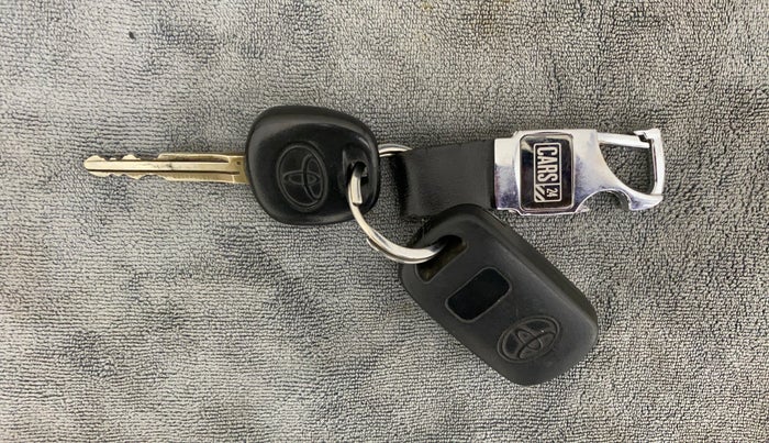2011 Toyota Etios Liva VX, Petrol, Manual, 35,131 km, Lock system - Central lock not working