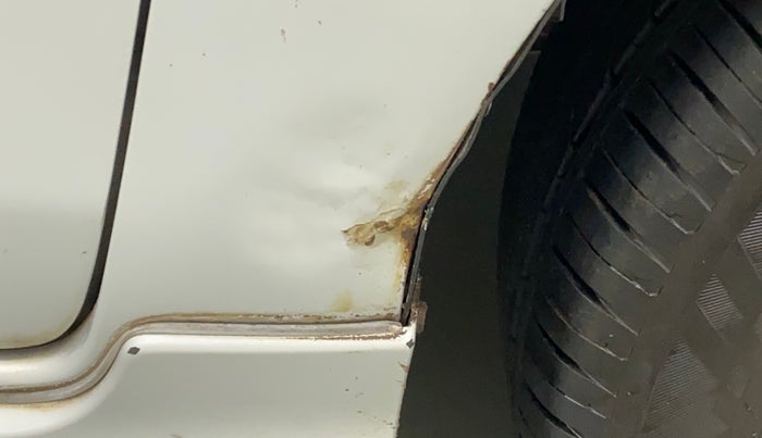 2011 Toyota Etios Liva VX, Petrol, Manual, 35,131 km, Right fender - Slight discoloration