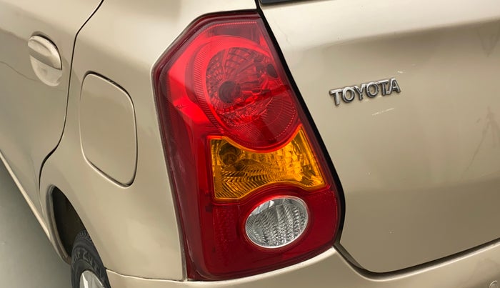 2011 Toyota Etios Liva G, Petrol, Manual, 51,539 km, Left tail light - Reverse gear light not functional