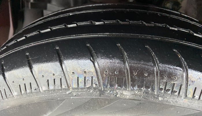 2015 Honda Amaze 1.2 VXMT I VTEC, Petrol, Manual, 85,678 km, Left Front Tyre Tread