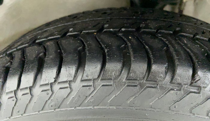 2018 Maruti Alto K10 LXI P, Petrol, Manual, 9,888 km, Left Front Tyre Tread